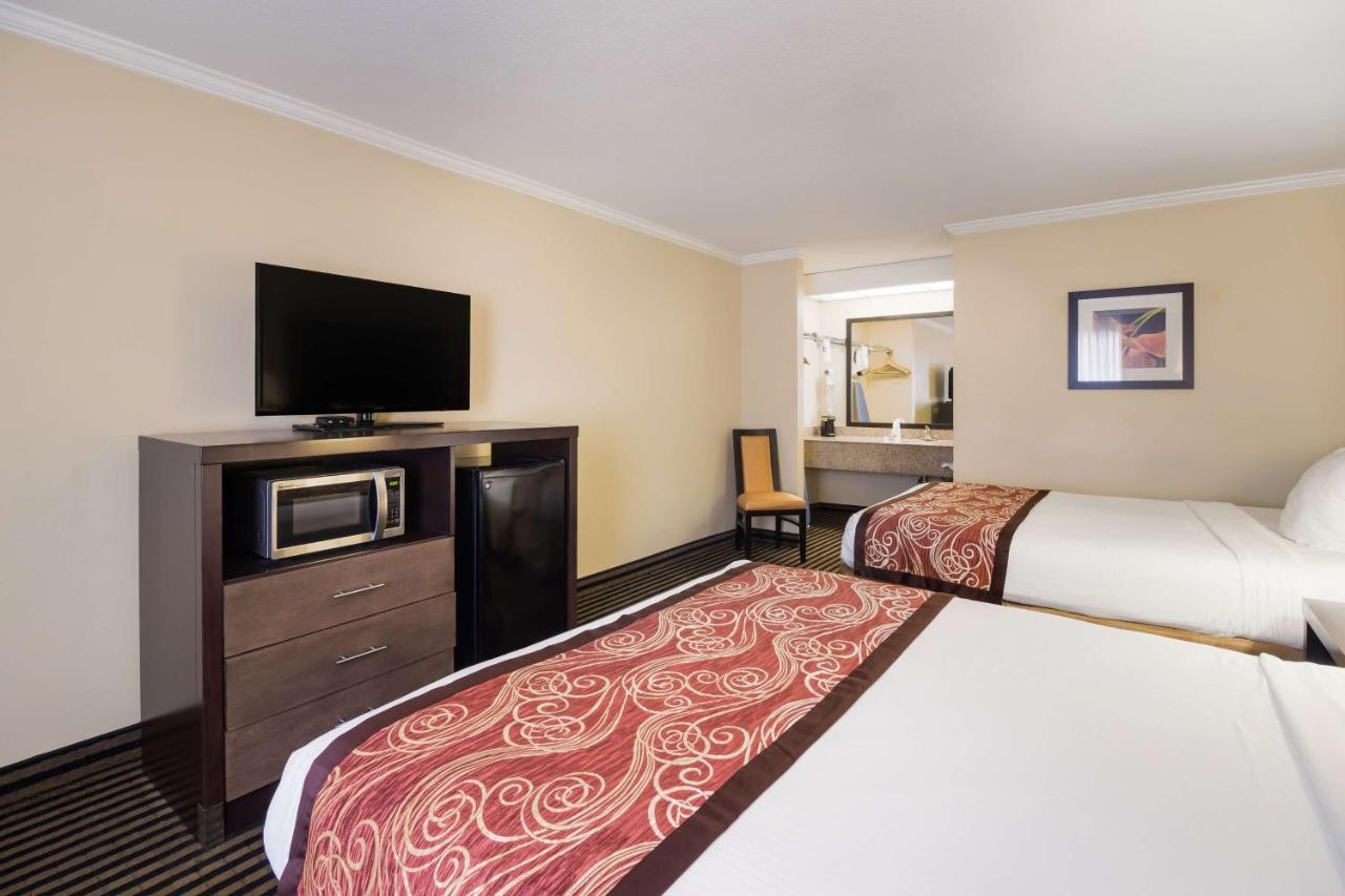 Best Western - Mckenzie Exterior photo