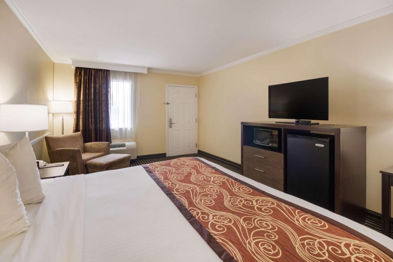 Best Western - Mckenzie Exterior photo