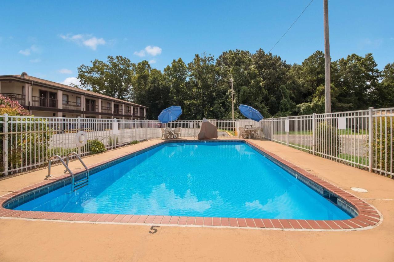 Best Western - Mckenzie Exterior photo
